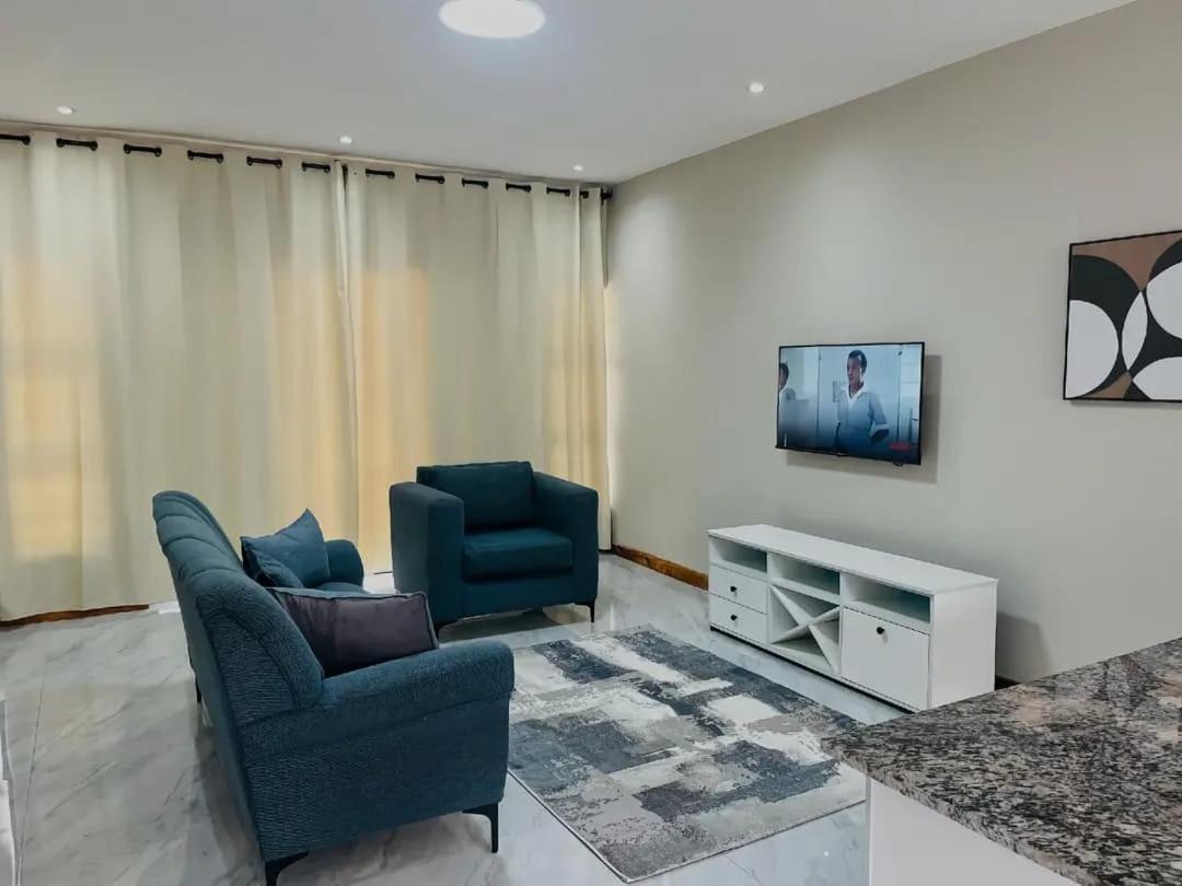 לוסקה Lowin Suites-One-Bed Apartments מראה חיצוני תמונה