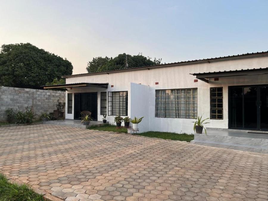 לוסקה Lowin Suites-One-Bed Apartments מראה חיצוני תמונה