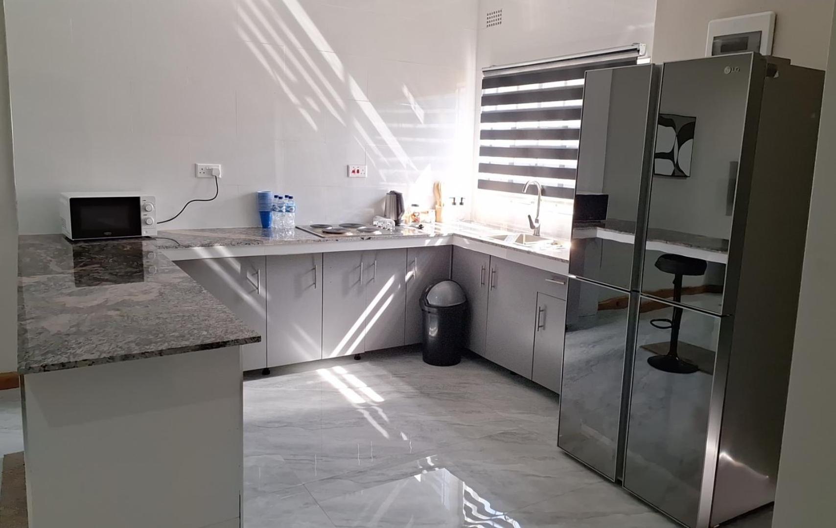 לוסקה Lowin Suites-One-Bed Apartments מראה חיצוני תמונה